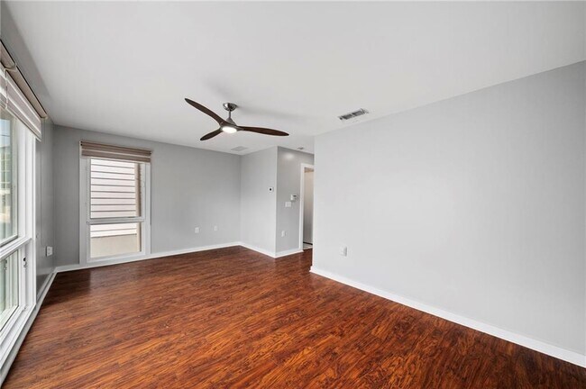Building Photo - 1344 Rietveld Row NW
