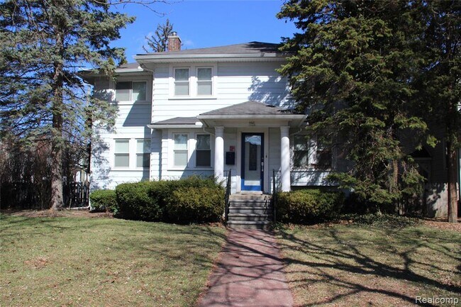 Building Photo - 115 E Lincoln St