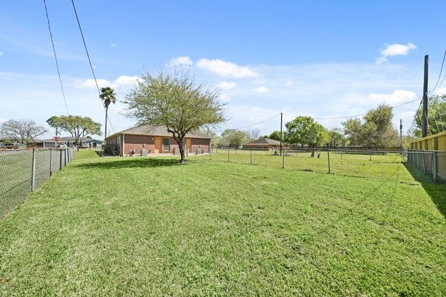 Building Photo - 12602 Folkcrest Way