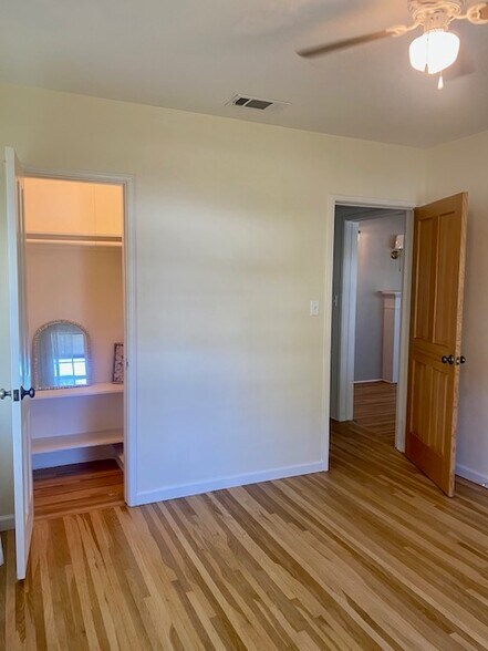 Building Photo - 4828 Grand Ave