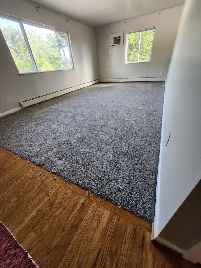 Building Photo - 2 Bedroom Condo in Clinton Township