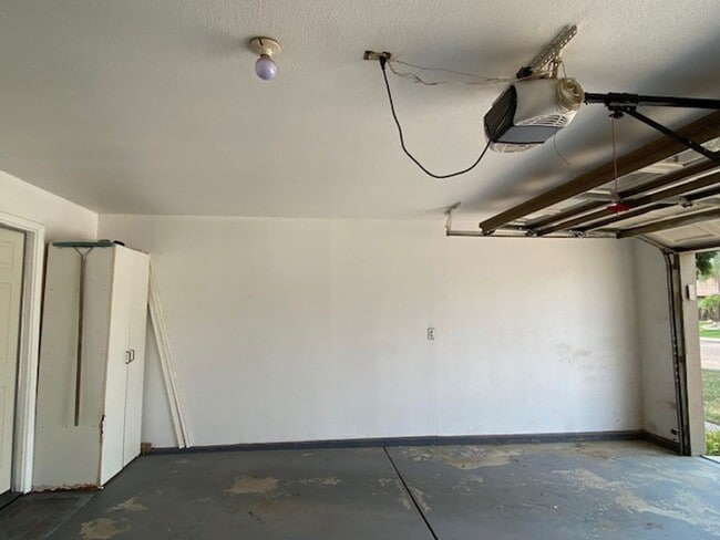 Building Photo - Coming Soon!