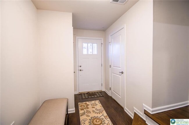 Building Photo - 2396 Cook Dr