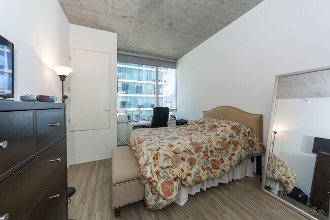 Building Photo - 1345 S Wabash Ave