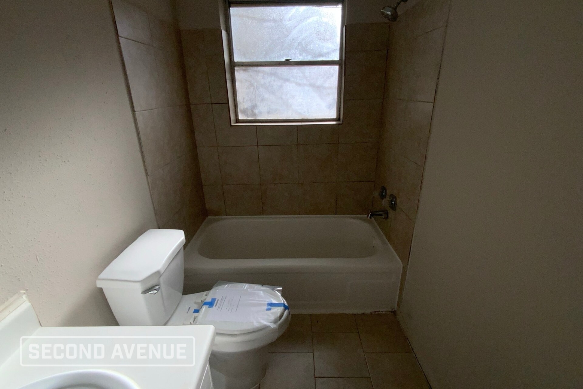 Building Photo - 15919 Rosebriar Dr