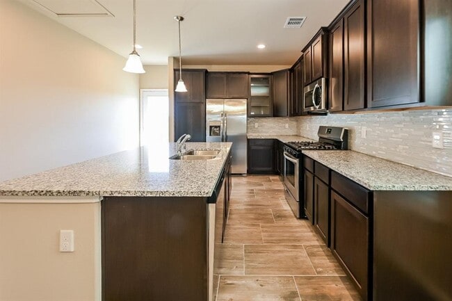 Building Photo - 7939 Cypress Country Dr