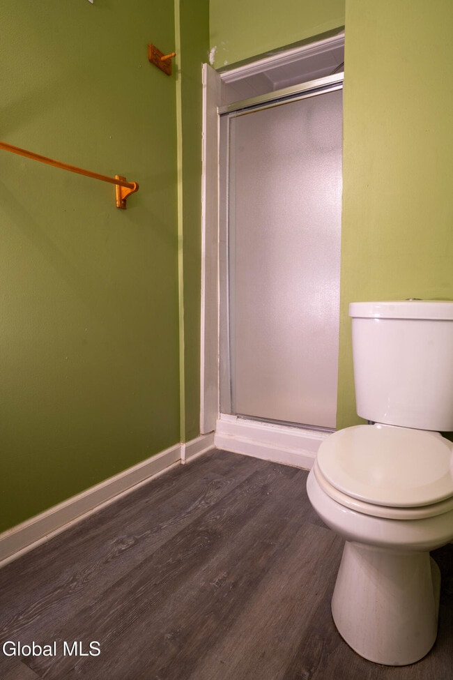 Building Photo - 546 5th Ave