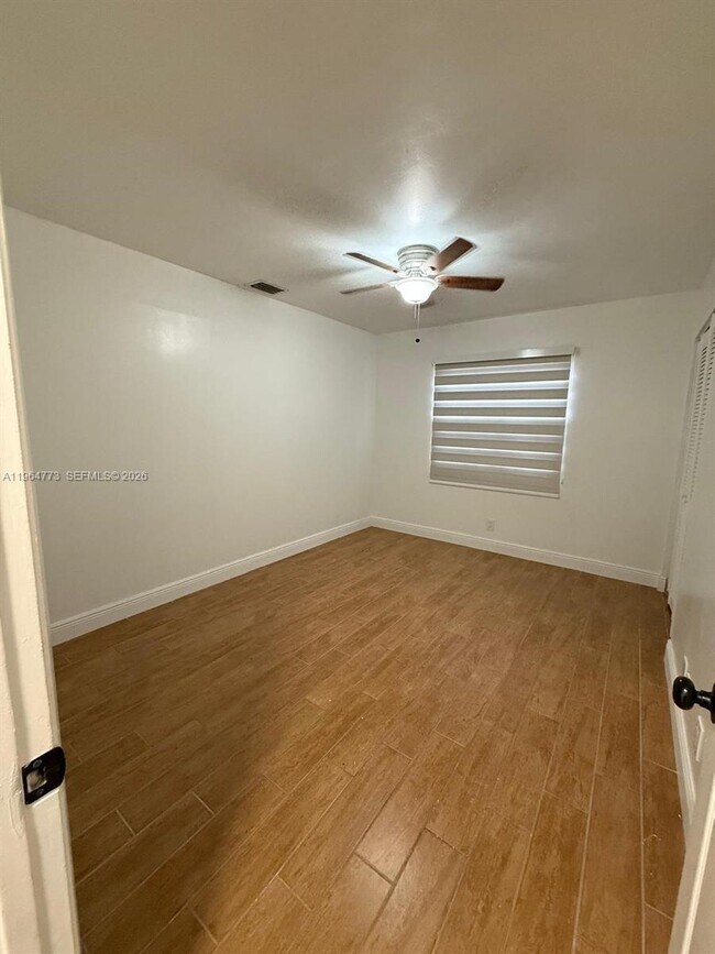 Building Photo - 4403 NW 4th Ave