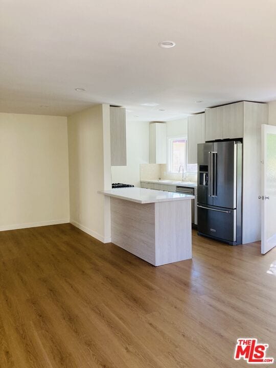 Building Photo - 348 Rexford Dr
