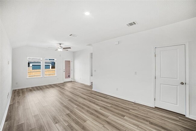 Building Photo - 412 Breccia Trl