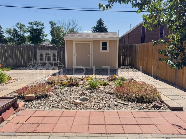 Building Photo - 2407 N Meade Ave
