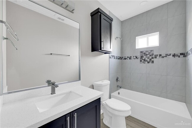 Building Photo - 18 Angelina Dr