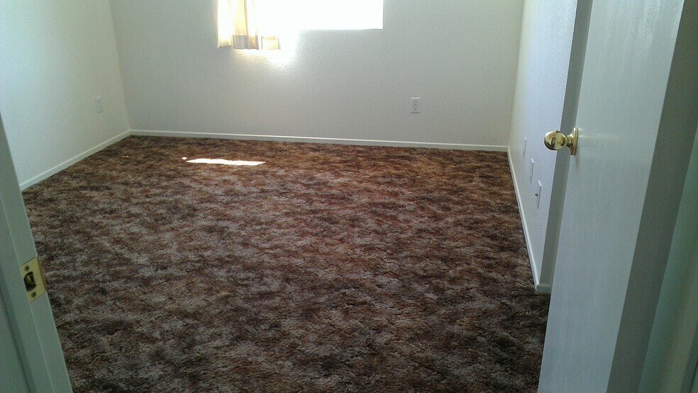2nd Bed - 2692 W Williams St