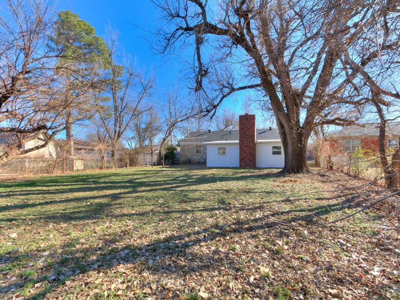 Building Photo - 3813 NW 17th St