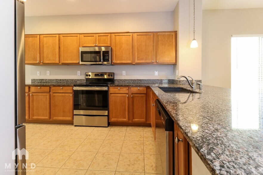 Building Photo - 2745 E Mews Rd