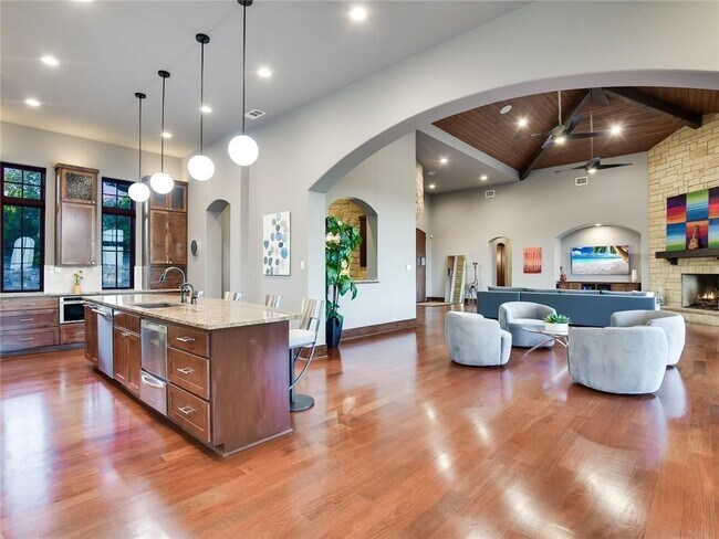 Building Photo - 4212 Serene Hills Dr