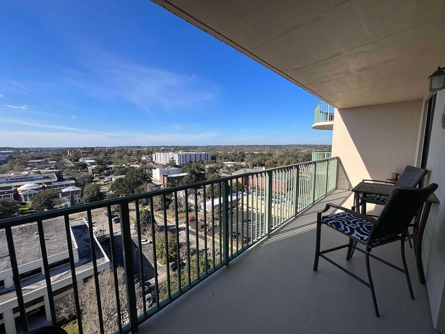 Building Photo - "Chic 1-Bedroom Retreat in Downtown Tallahassee – Perfectly Appointed at 703 Sq Ft!"