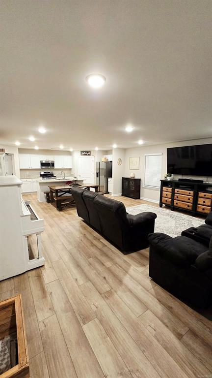 Building Photo - 112 Kohn Dr