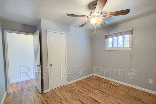 Building Photo - 321 Patrician Dr