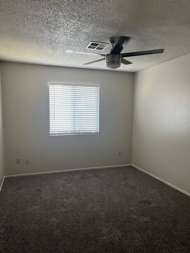 Building Photo - BC817-11