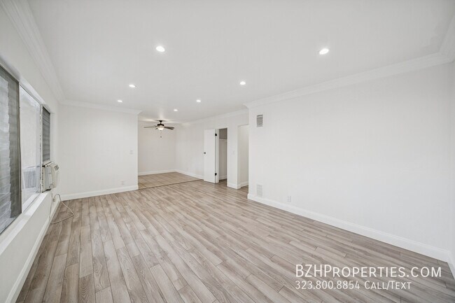 Building Photo - 1215 Hayworth Ave