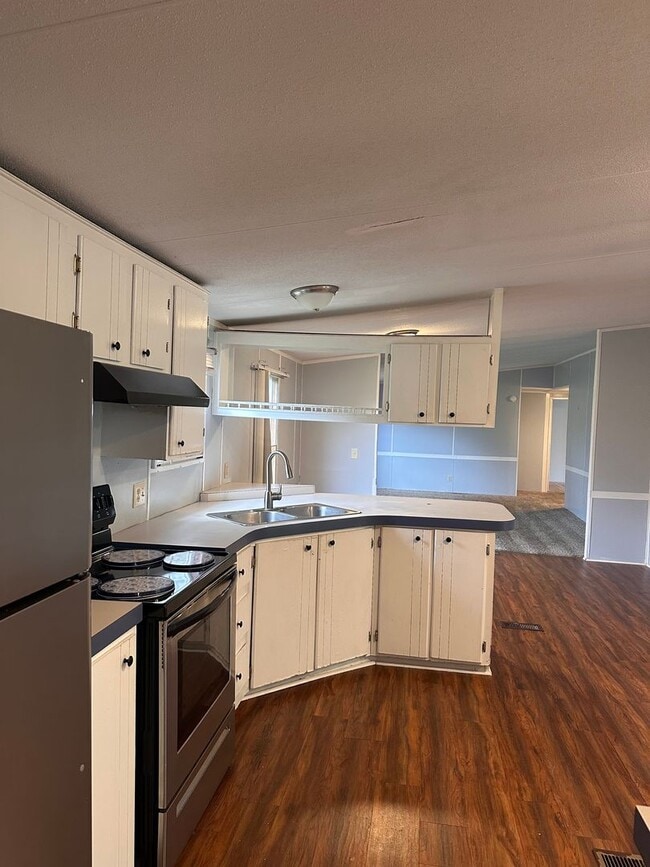 Building Photo - RENTAL HOME 3BD/2BTH