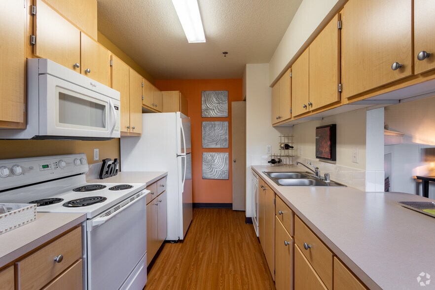 Sterling Heights 1221 SE Ellsworth Rd Vancouver WA 98664 Apartment