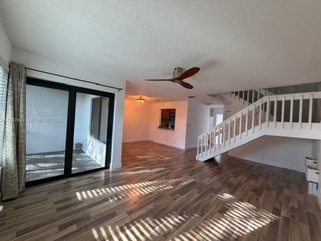 Building Photo - 1617 Cypress Pointe Dr