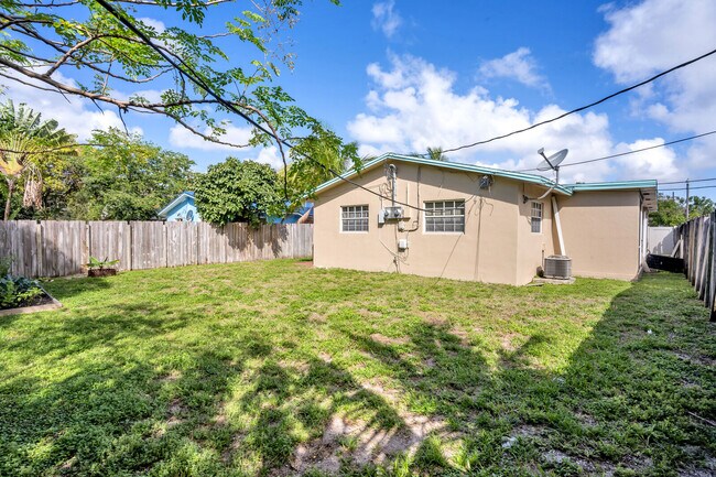 Backyard - 300 SW 8th St