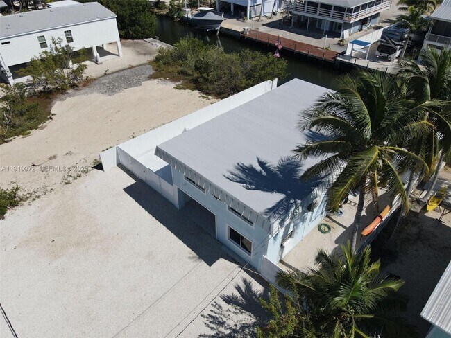 Building Photo - 27346 Martinique Ln