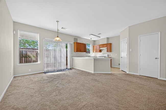 Building Photo - 8042 Montague Manor Ln