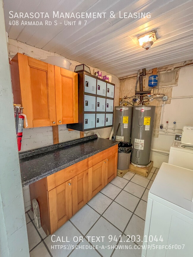 Building Photo - 408 Armada Rd S