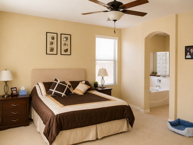 Building Photo - Spacious 5-Bedroom Gilbert Home with a Sparkling Pool!