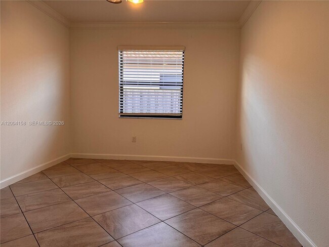 Building Photo - 154 SE 23rd Terrace