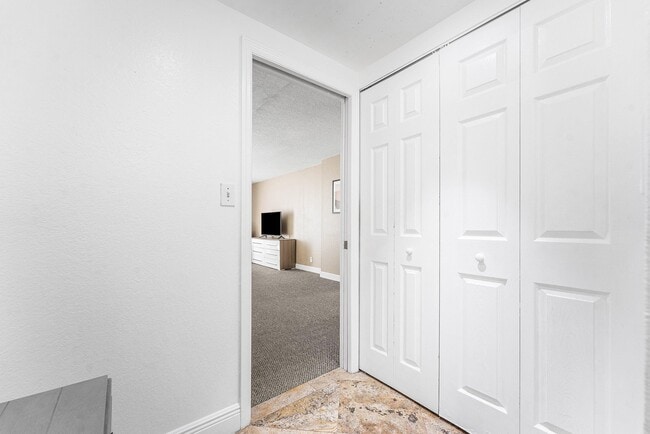 Building Photo - 1600 S Ocean Dr