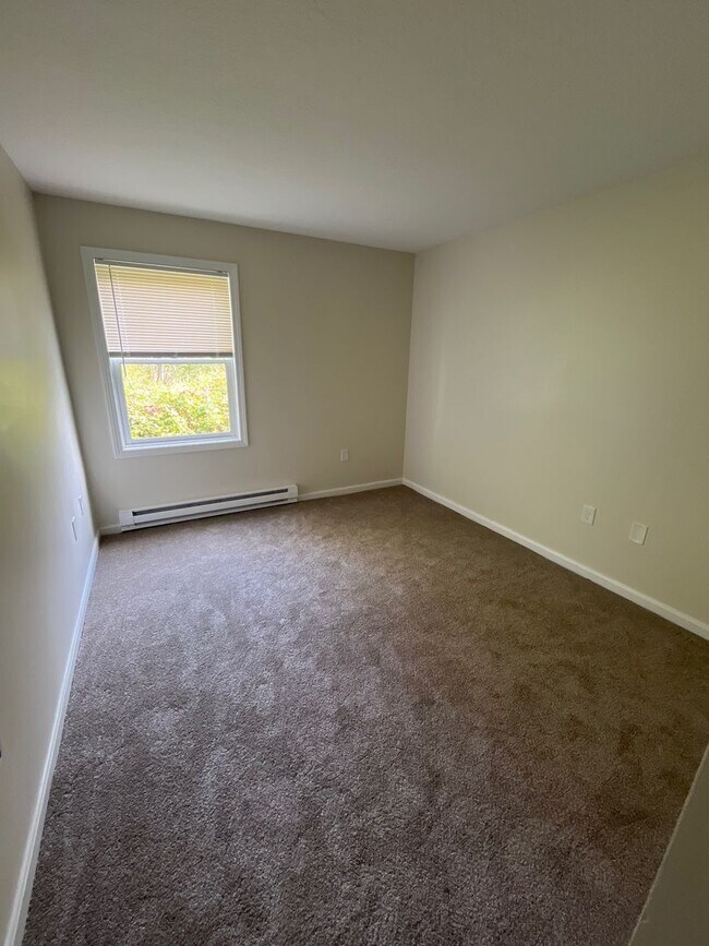 Building Photo - $750 Security Deposit & First Month's Rent!