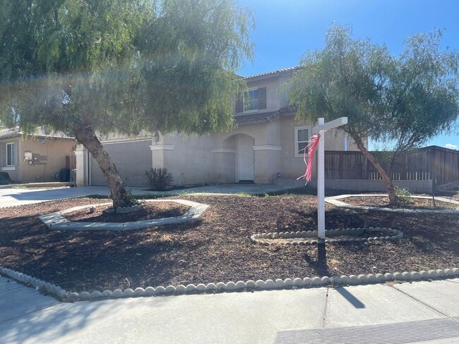 Building Photo - Adelanto- Beautiful 4 Bedrooms, 2.5 Bathro...