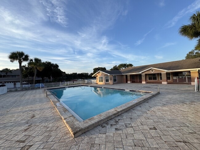 Building Photo - 1790 Rocky Wood Cir
