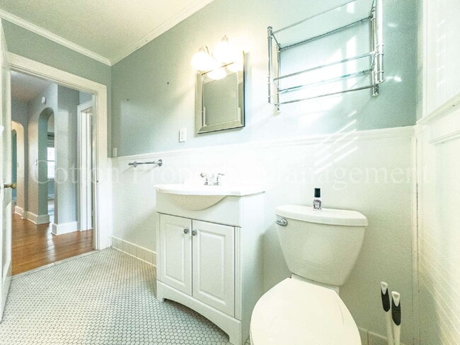 Building Photo - 309 N 23rd St