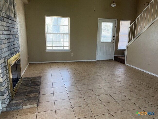 Building Photo - 3505 Winchester Dr