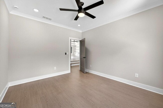 Building Photo - 83 Deer Cyn Dr