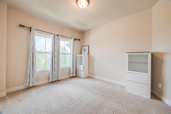 Building Photo - 13614 Lightning Falls Ln