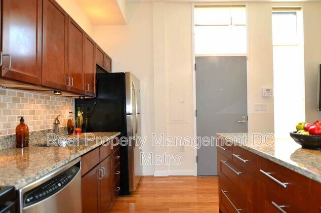Building Photo - 1414 Belmont St NW