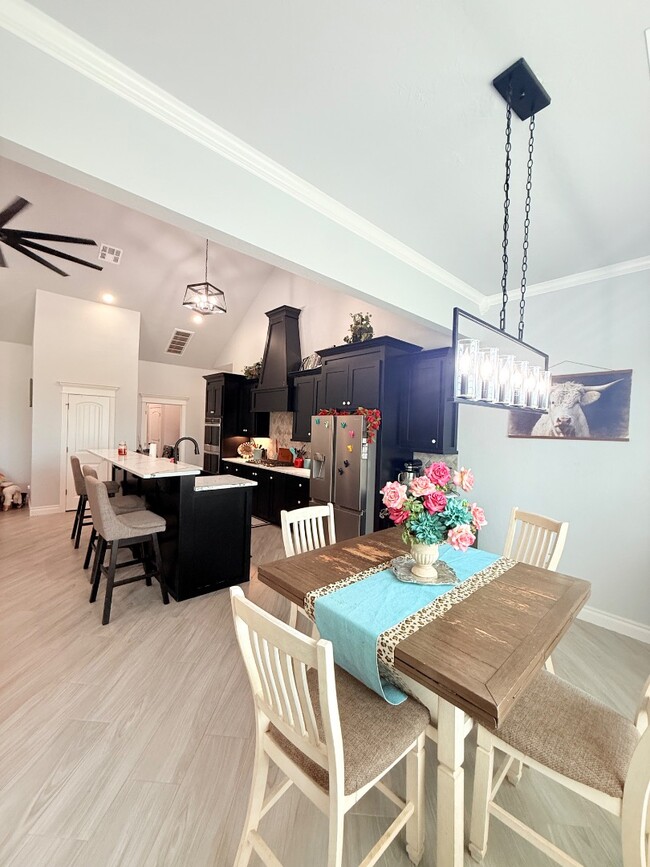 Building Photo - 2276 County Rd 1333