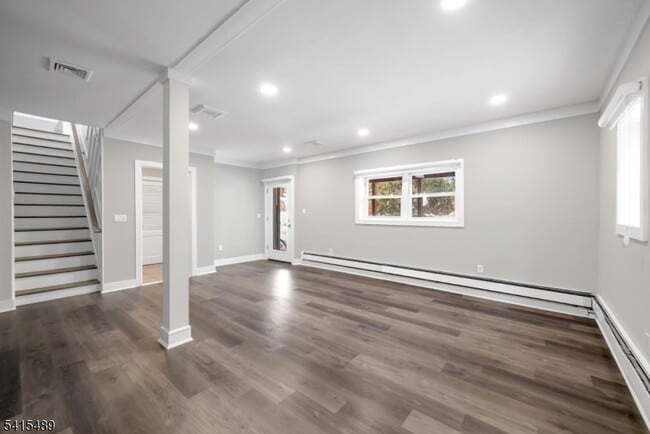 Building Photo - 475 Cedar Ln