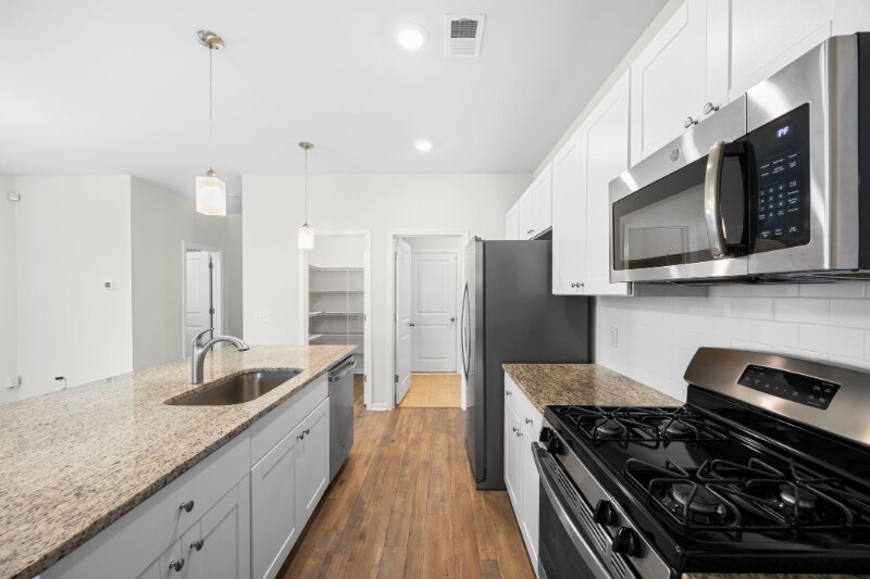 Building Photo - 367 Matuskovic Dr