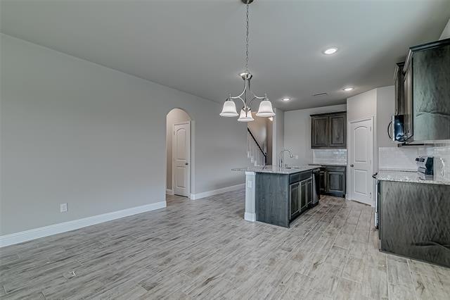 Building Photo - 327 Sweetspire Dr