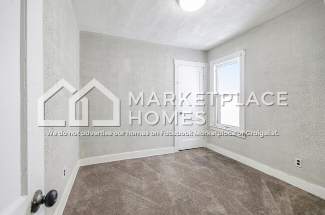 Building Photo - 15751 Fairfield St