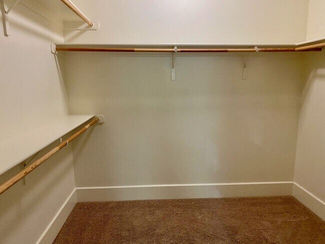 Building Photo - $3,200 Barclay Square, 4 Bd+Solar -Trenton...