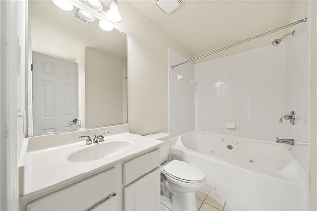 Building Photo - 205 16th St NW